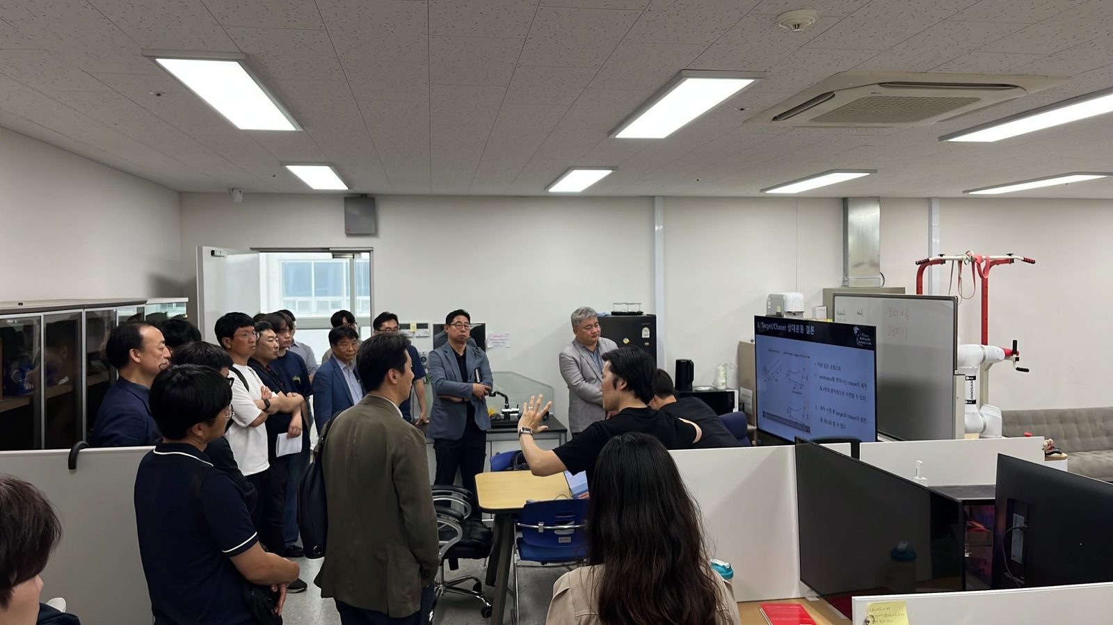 삼성중공업 로보틱스사업팀이 연구실을 방문해 리크루팅 설명회와 Lab Tour를 진행했습니다.